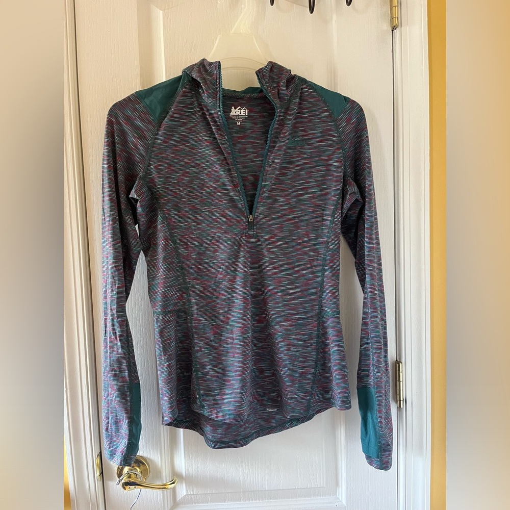REI Top Size M